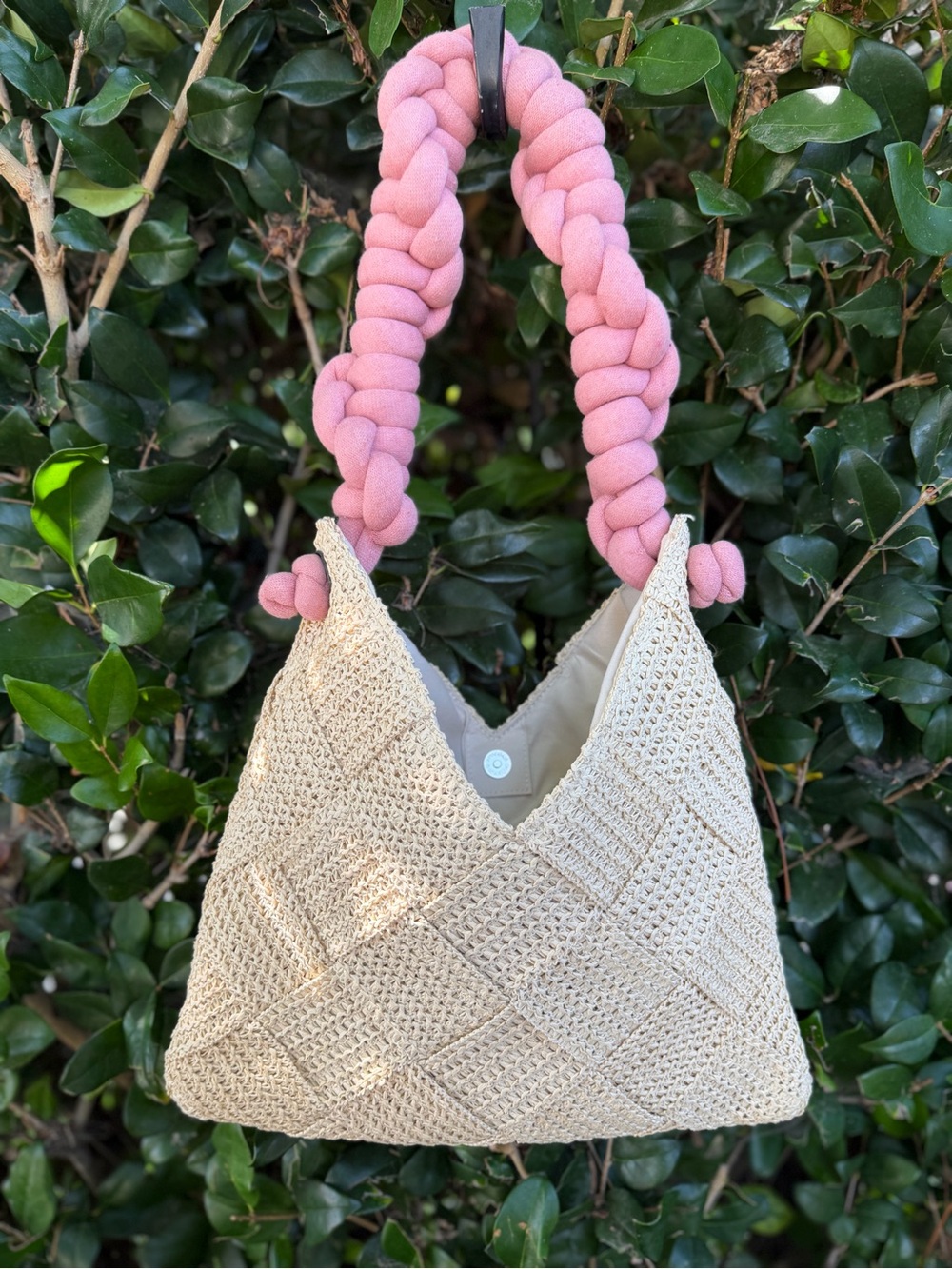 Braided-Handle Woven Shoulder Bag in Pink and Natural